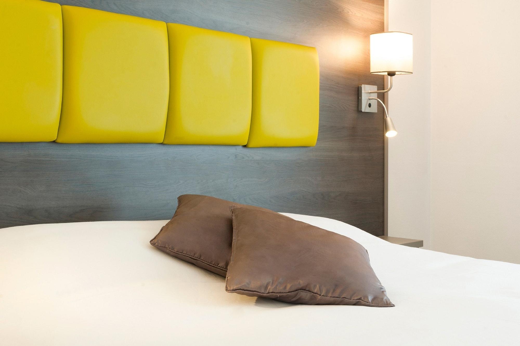 The Originals City, Hotel Le Cheval Rouge, Tours Ouest Villandry Bagian luar foto