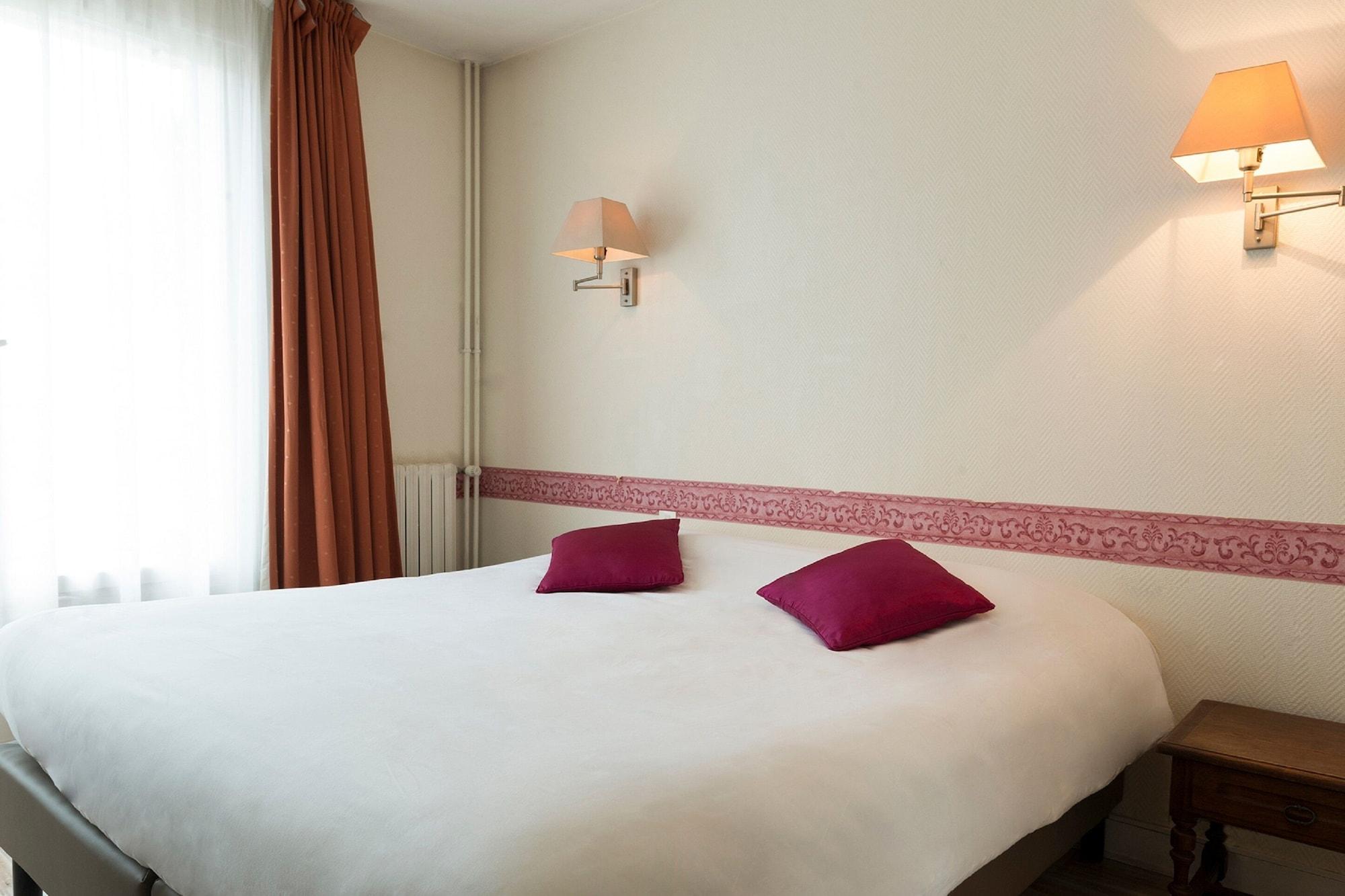 The Originals City, Hotel Le Cheval Rouge, Tours Ouest Villandry Bagian luar foto