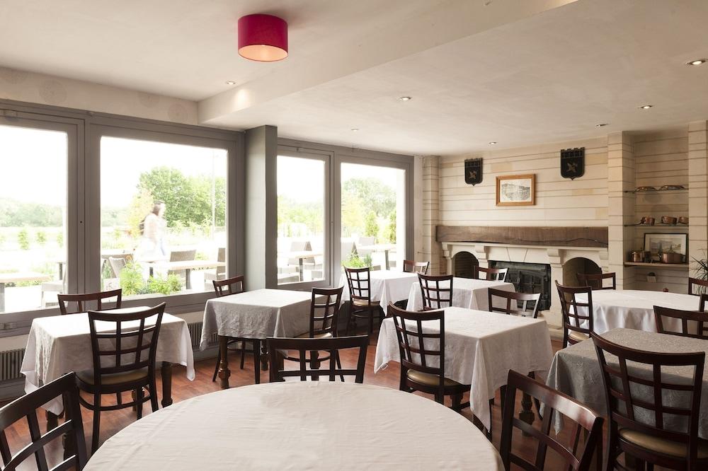 The Originals City, Hotel Le Cheval Rouge, Tours Ouest Villandry Bagian luar foto