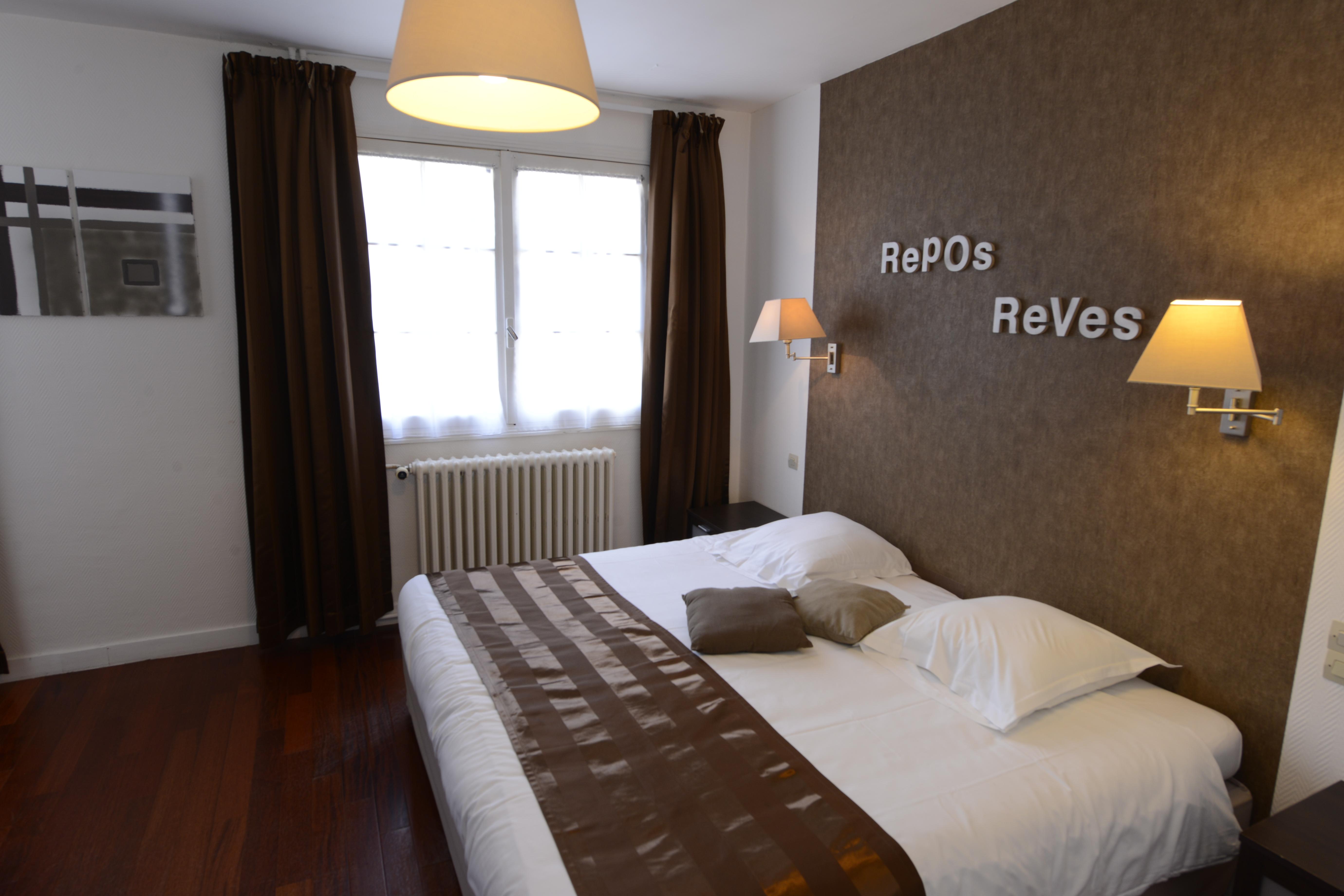 The Originals City, Hotel Le Cheval Rouge, Tours Ouest Villandry Bagian luar foto