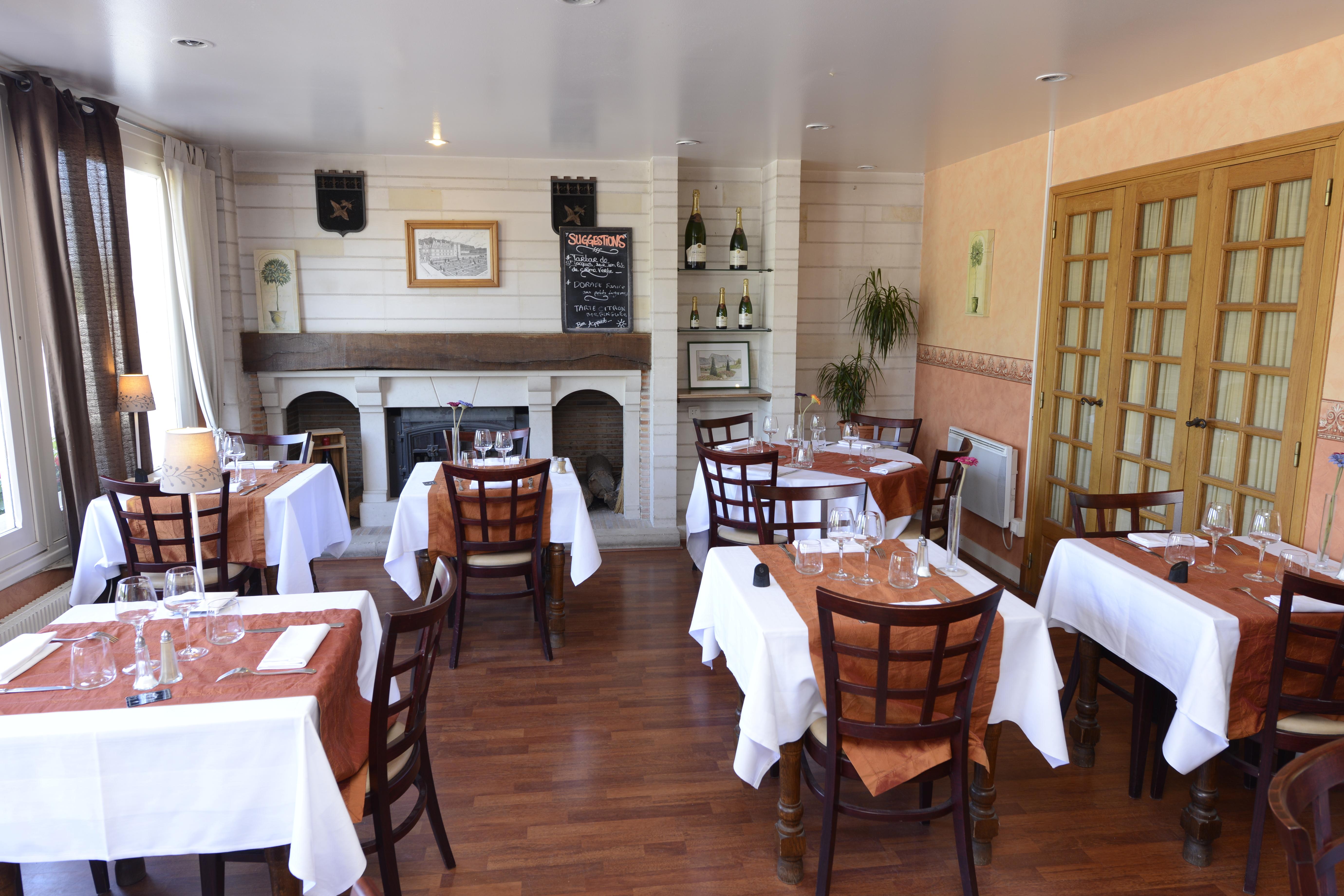 The Originals City, Hotel Le Cheval Rouge, Tours Ouest Villandry Bagian luar foto