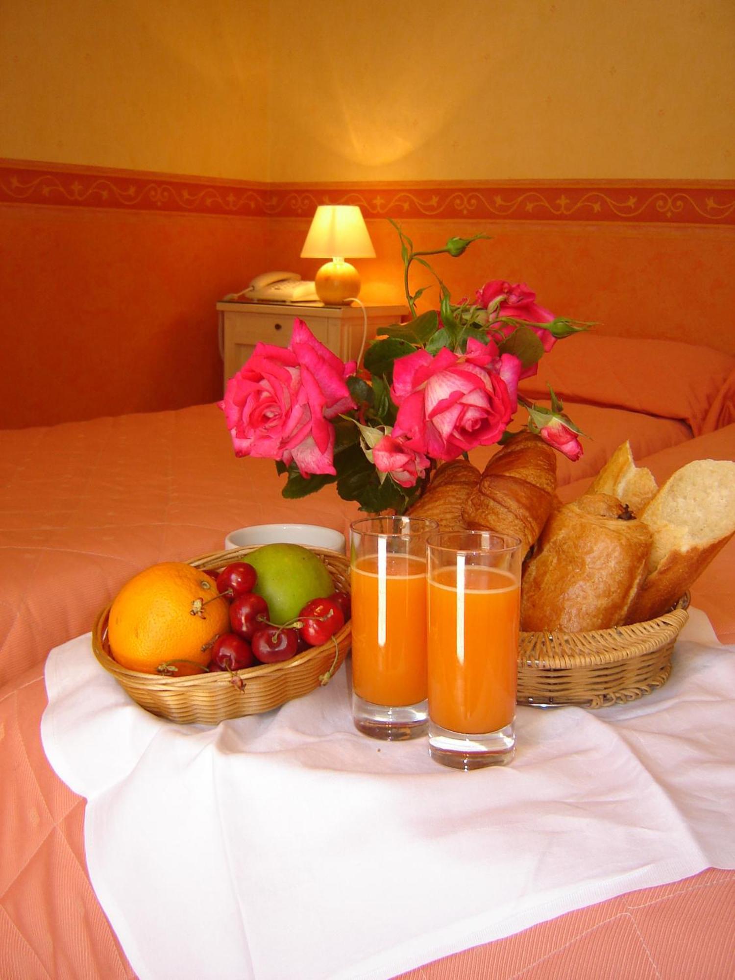 The Originals City, Hotel Le Cheval Rouge, Tours Ouest Villandry Bagian luar foto